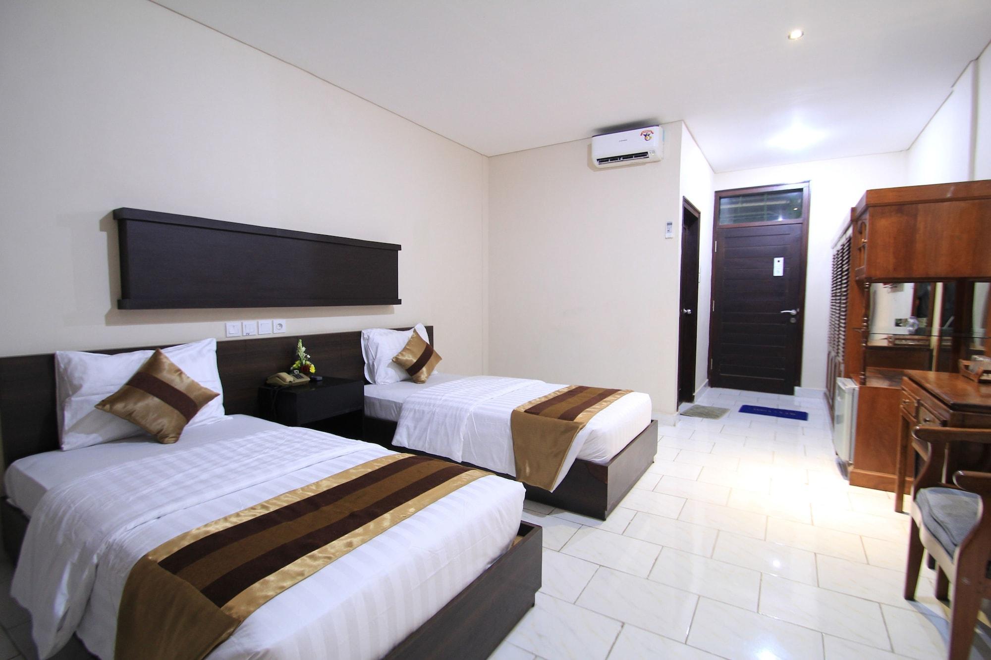 Bakung Beach Resort Kuta Lombok Exterior foto