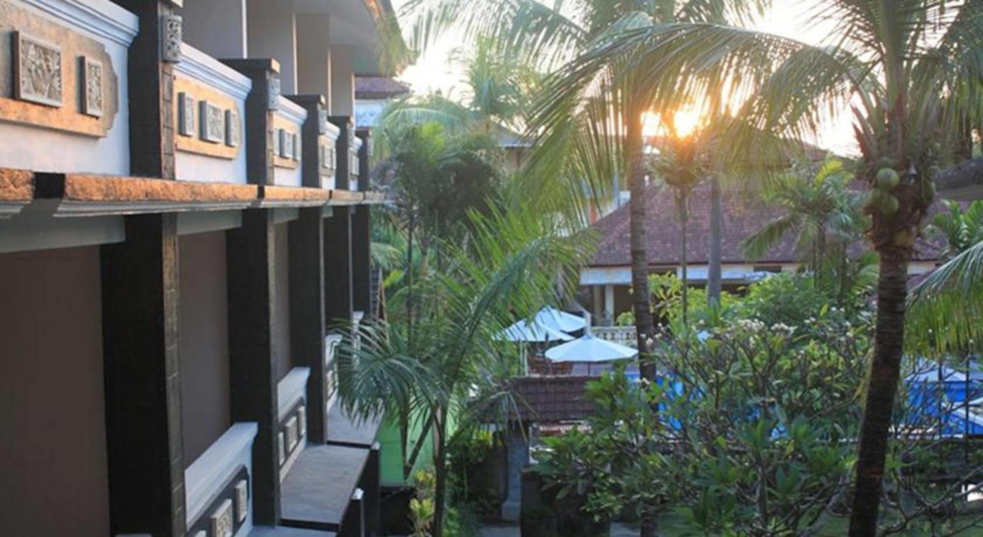 Bakung Beach Resort Kuta Lombok Exterior foto
